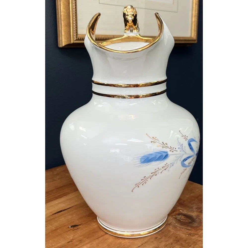 Antique Bing & Grøndahl chocolate jug in porcelain with gold lion handle w/lid